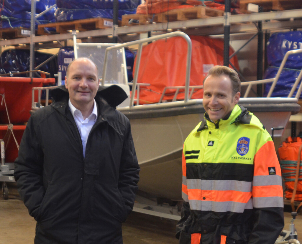 Nicolai Michelsen of Miko (left) and NCA manager Ola Jordheim discuss ShipArrestor storage #